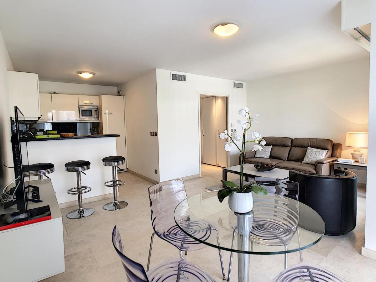 Residence Carlton Riviera Канни Екстер'єр фото