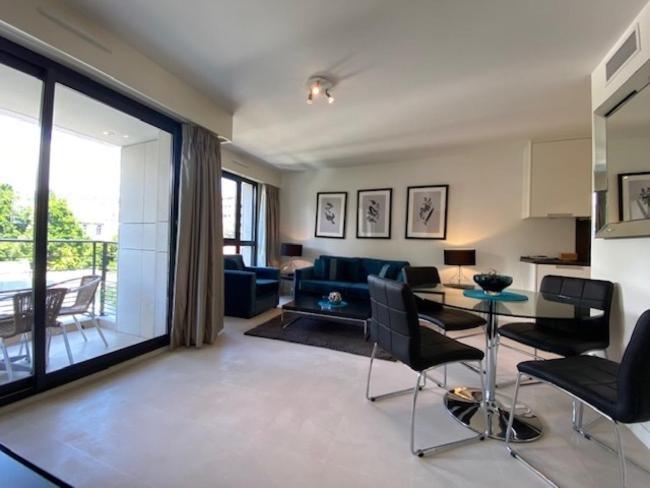 Residence Carlton Riviera Канни Екстер'єр фото