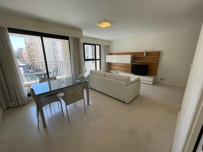 Residence Carlton Riviera Канни Екстер'єр фото