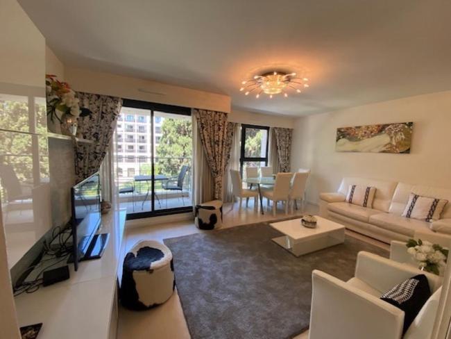 Residence Carlton Riviera Канни Екстер'єр фото
